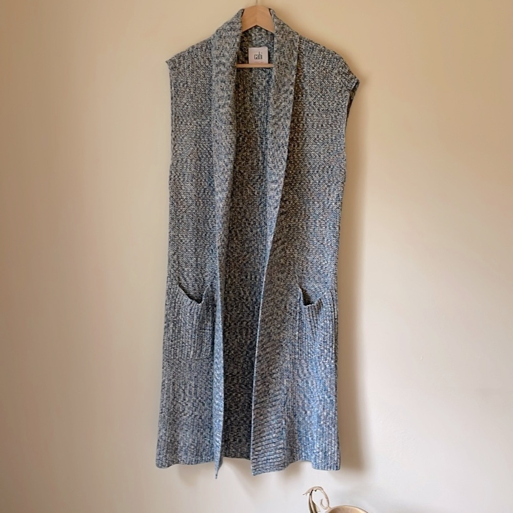 • Cabi • women’s sleeveless long cardigan Small. Should be “OS” bc it fits all.